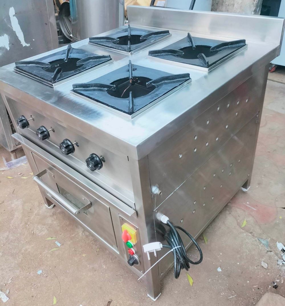 Four Burner Continental Range